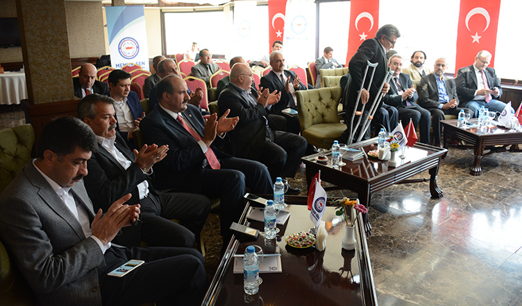 calisma-hayatinda-engelliler-ve-yeni-anayasa-calistayi-basladi_602871205.jpg