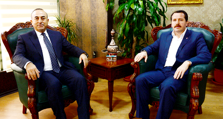 Bakan Çavuşoğlu`ndan Memur-Sen`e Ziyaret