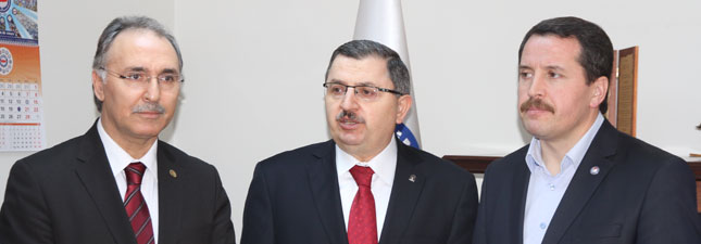 Eğitim-Bir-Sen`de Devir Teslim Töreni Yapıldı