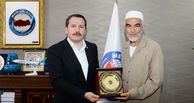 Filistin İslami Hareketi Lideri Salah`tan Memur-Sen`e Ziyaret