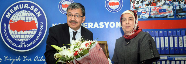 Memur-Sen`de `Divan Edebiyatı ve Tarih` Konferansı Yapıldı