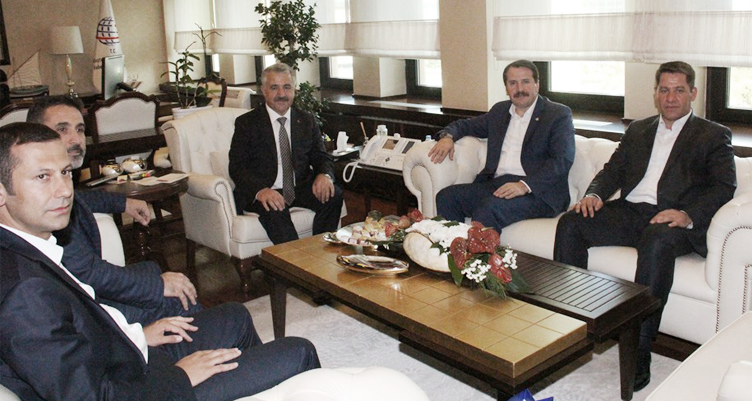 Memur-Sen`den Bakan Arslan`a Hayırlı Olsun Ziyareti